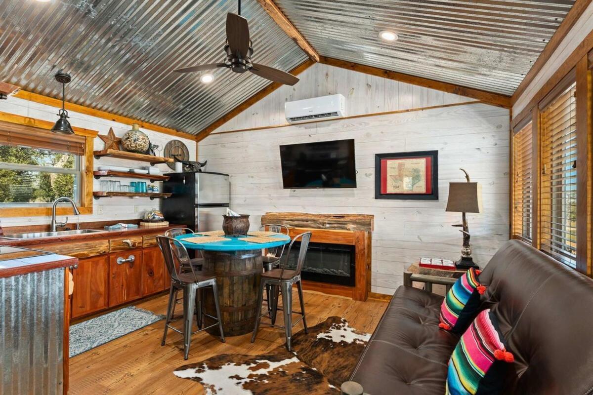 Rockin' R - Rustic Star Cabin Fredericksburg Eksteriør bilde