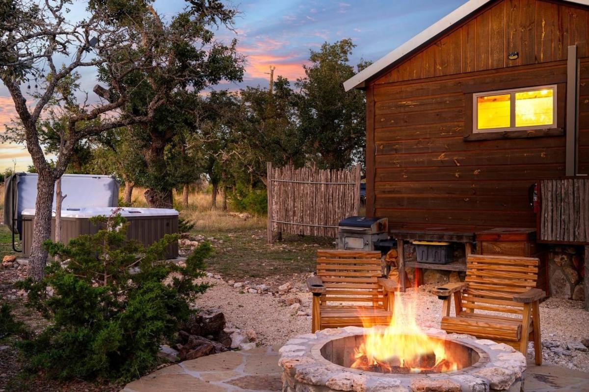 Rockin' R - Rustic Star Cabin Fredericksburg Eksteriør bilde